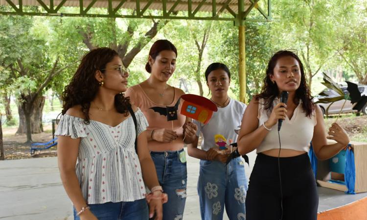 Estudiantes de Biología fomentan el cuido medioambiental con niños del Preescolar Arlen Siu