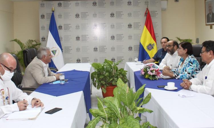 Autoridades de la UNAN-Managua reciben visita del Embajador de Italia en Nicaragua