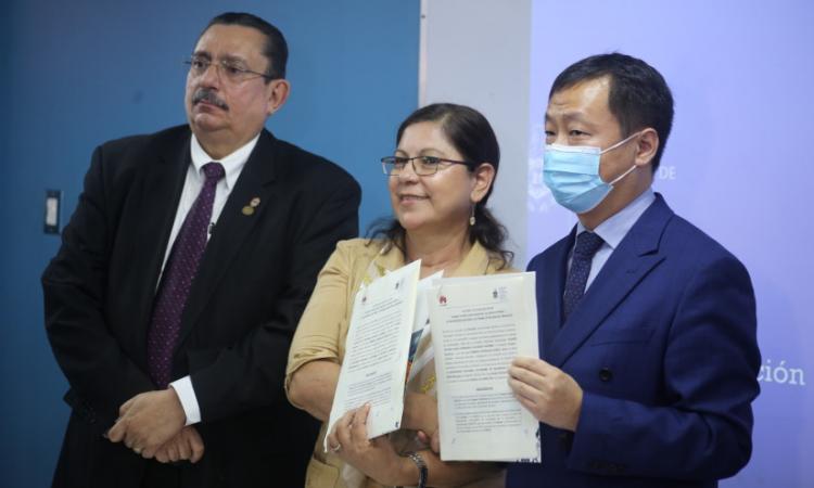 UNAN-Managua inaugura academia de certificación Huawei