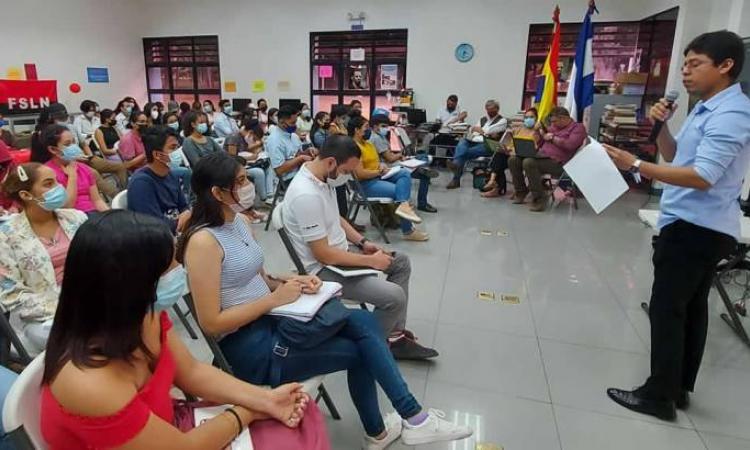Académicos analizan contradicciones de la derecha en América Latina