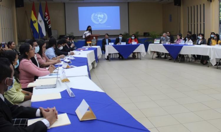 Estudiantes de Ciencia Política realizan simulación de Asamblea General de Naciones Unidas