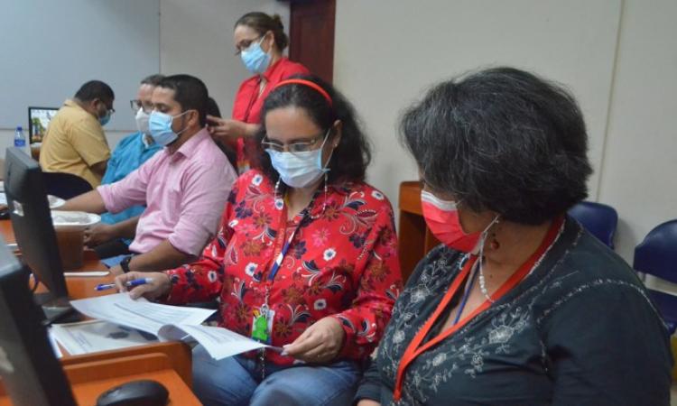 Docentes de Ciencias Médicas participan en proceso de verificación curricular