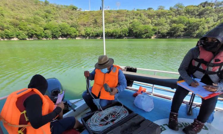 CIRA y Alcaldía de Managua emprenden acciones para conservar la biodiversidad y calidad del agua de la laguna de Tiscapa