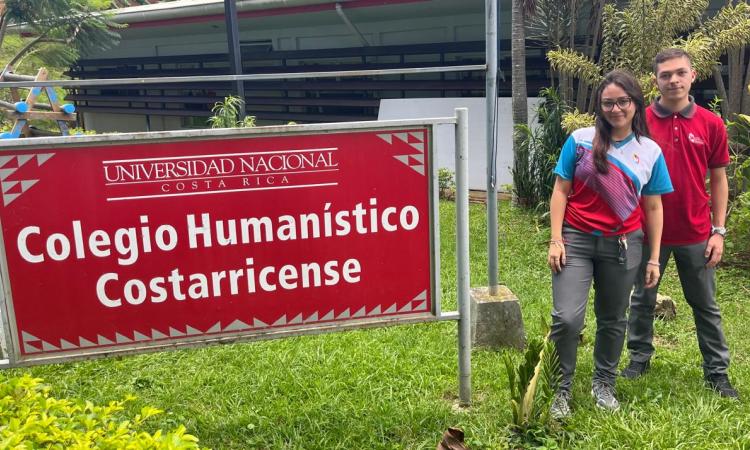 300 estudiantes forjan su futuro con enfoque humanista