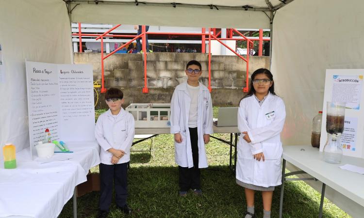 Cerca de 650 niños y niñas de las escuelas heredianas vivieron experiencia científica en la UNA