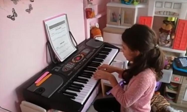 Con música infantes de Sarapiquí ahuyentan la pandemia