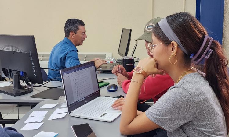 UNI con la chispa innovación en la 2da edición del Rally Nic. Innova