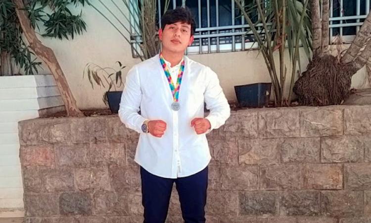 Joven UNI destaca en Olimpiadas de Ingeniería Civil en México