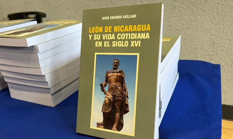 Presentan nuevo libro sobre la historia de León