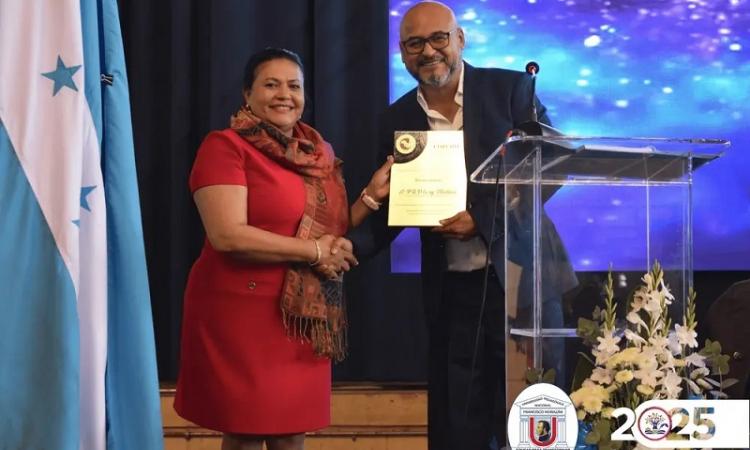 upnfm recibe reconocimiento de copemh