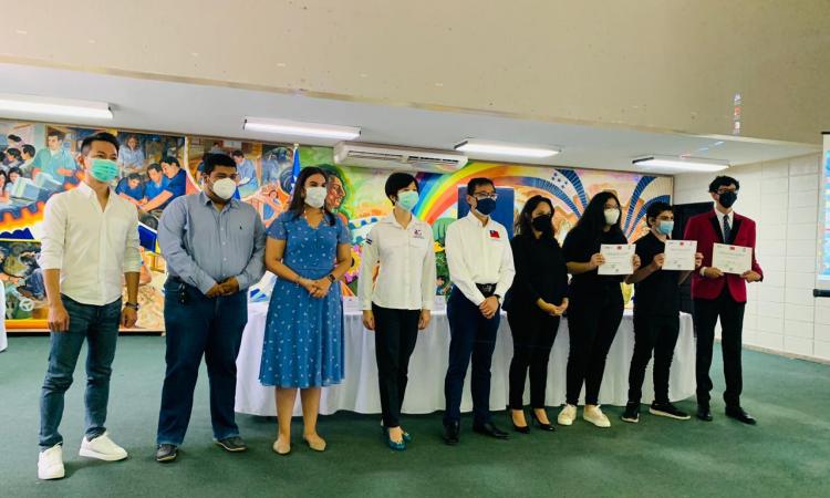 Estudiantes del CIIE sobresalen en Concurso de Mandarín