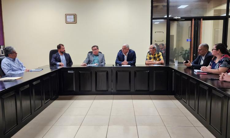 UTN y FUNDAUTN firmaron convenio de cooperación con la Municipalidad de Escazú para el desarrollo de programas educativos