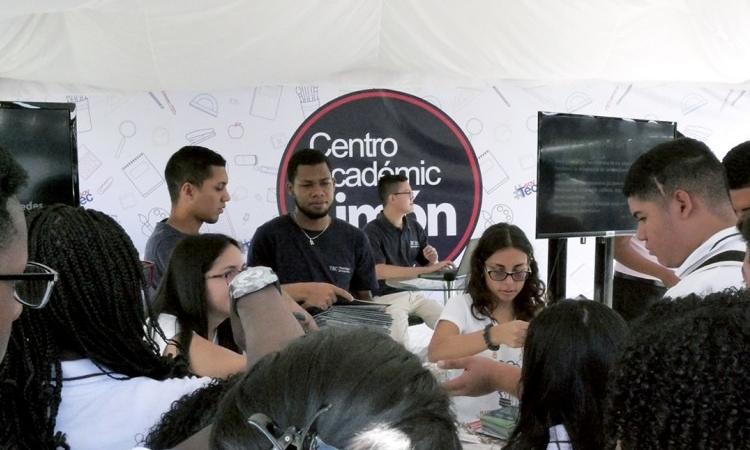 48 colegios de la zona Caribe acudieron a la feria vocacional en Limón