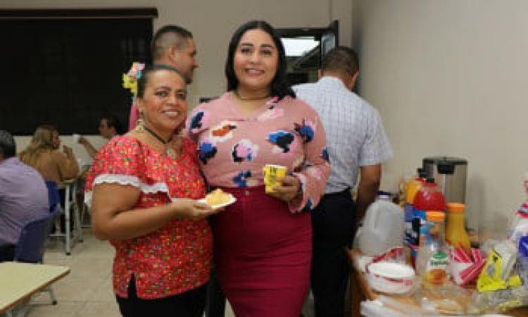 Desayuno conmemorativo al XLIII Aniversario en el Centro Regional de Veraguas