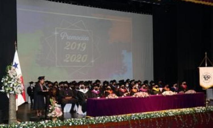 Ceremonia de Graduación de las facultades de Civil, Eléctrica y Mecánica
