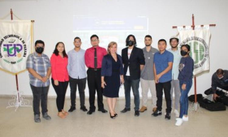 Estudiantes del Centro Regional de Coclé desarrollan página web